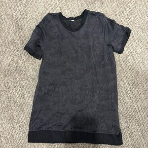 Black camo lululemon shirt